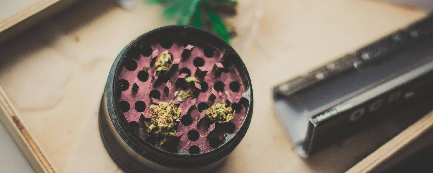 Cannabis 101: How to Grind Weed Without a Grinder