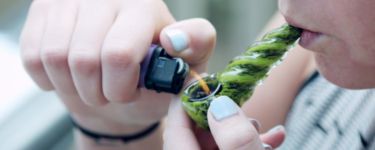 types of weed pipes