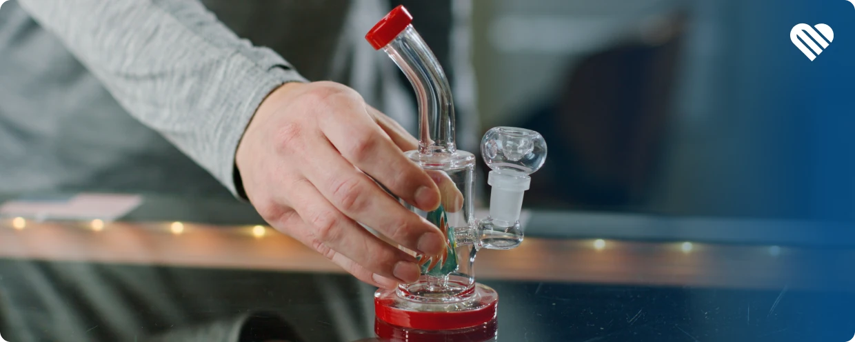 Is it better to smoke a bong vs pipe?