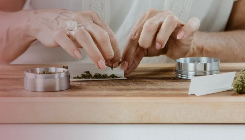 what is a rolling tray