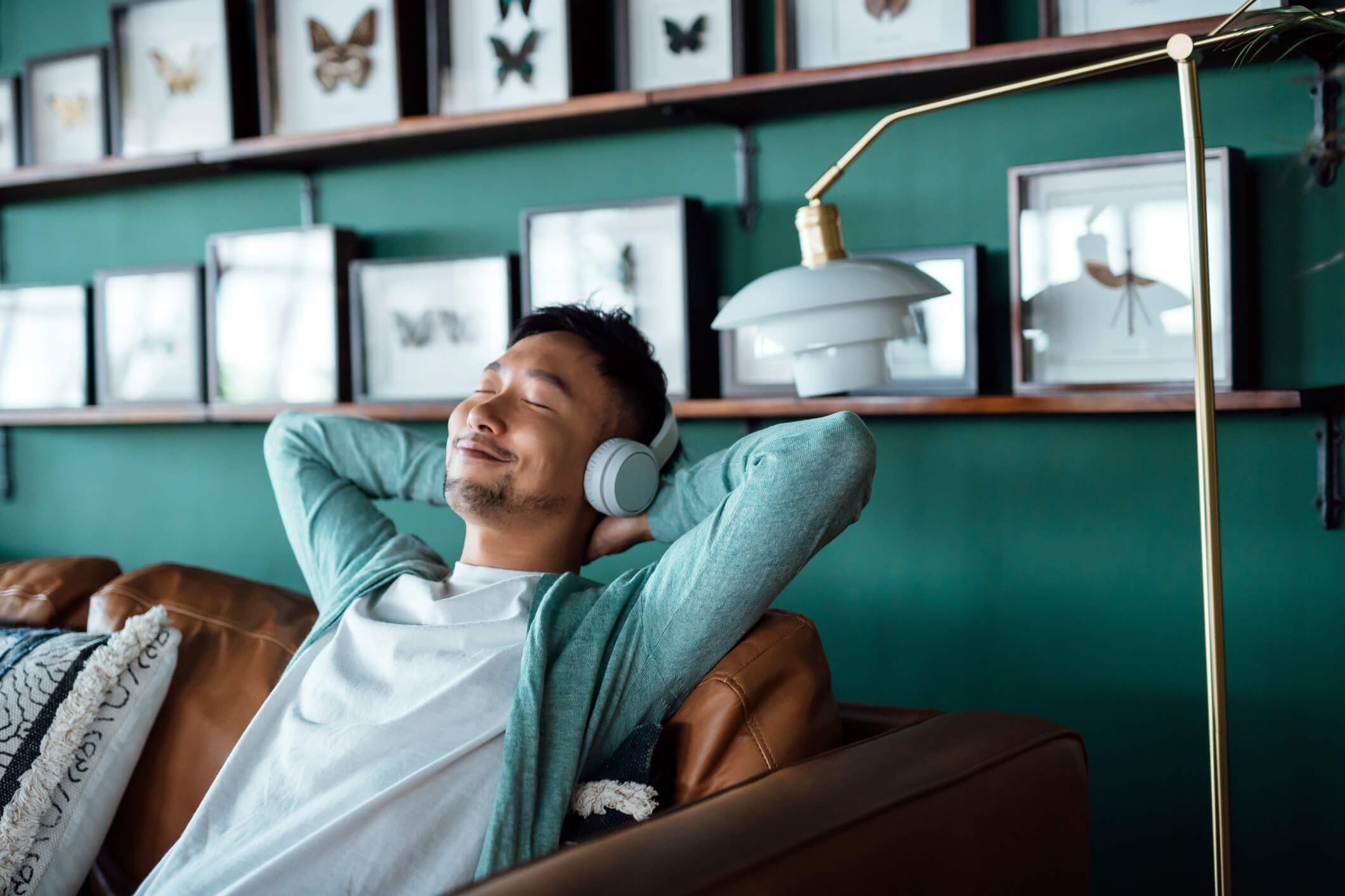 man feeling stress free and relaxed after using medical cannabis